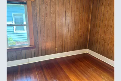 136 Maynard St, Springfield, MA 01109 - Photo 11