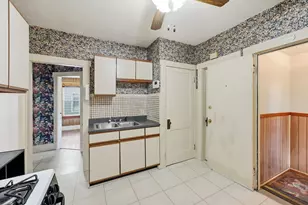 136 Maynard St, Springfield, MA 01109 - Photo 7
