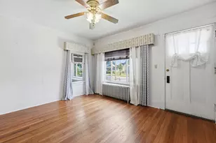 136 Maynard St, Springfield, MA 01109 - Photo 9