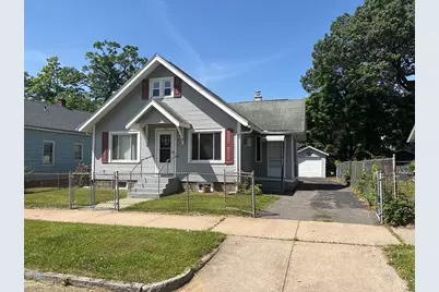 136 Maynard St, Springfield, MA 01109 - Photo 1