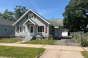 136 Maynard St, Springfield, MA 01109 - Photo 1