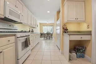 877 Auburnville Way, Whitman, MA 02382 - Photo 9