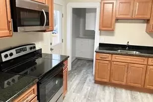 952 Temple St, Whitman, MA 02382 - Photo 17