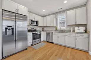 7 Gorham St, Chelmsford, MA 01824 - Photo 9