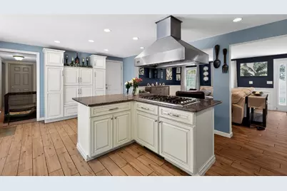23 Smith St, Attleboro, MA 02703 - Photo 3