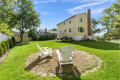 42 Hale St, Newburyport, MA 01950 - Photo 33