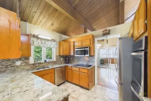 103 Brown St, Dartmouth, MA 02747 - Photo 11