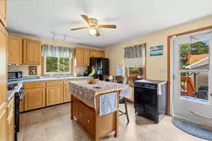 55 John St, Acushnet, MA 02743 - Photo 9