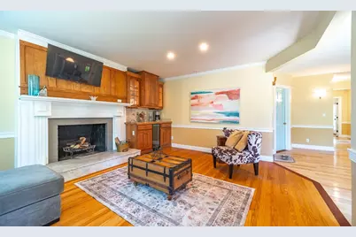28 Parker St, East Longmeadow, MA 01028 - Photo 5