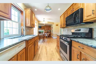 28 Parker St, East Longmeadow, MA 01028 - Photo 11
