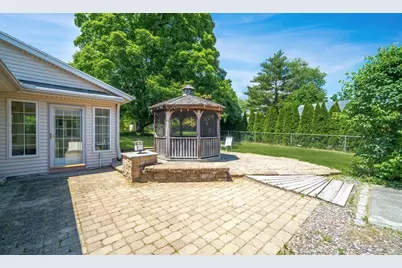28 Parker St, East Longmeadow, MA 01028 - Photo 37
