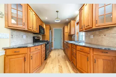 28 Parker St, East Longmeadow, MA 01028 - Photo 9