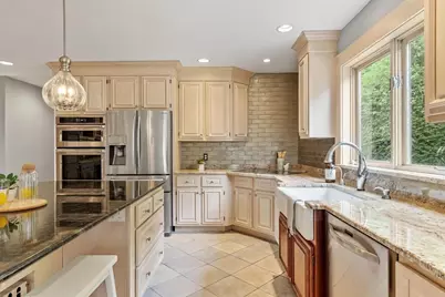 258 Hill St, Leominster, MA 01453 - Photo 17