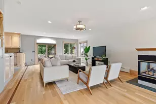 258 Hill St, Leominster, MA 01453 - Photo 15