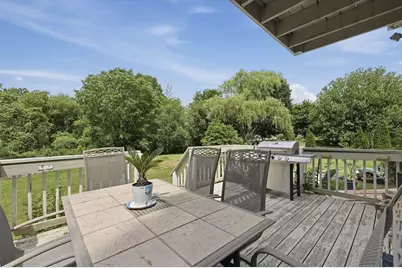 1527 Main Street, Acushnet, MA 02743 - Photo 31