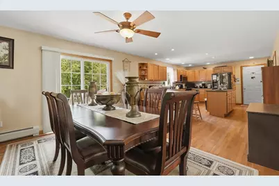 1527 Main Street, Acushnet, MA 02743 - Photo 15