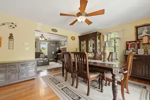 1527 Main St, Acushnet, MA 02743 - Photo 17