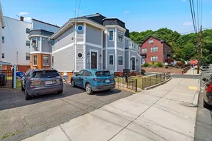 34 Gardner St, Chelsea, MA 02150 - Photo 23