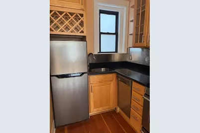 75 Burbank #402, Boston, MA 02115 - Photo 7