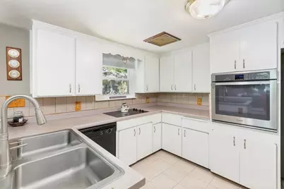 38 Brimbal Ave, Beverly, MA 01915 - Photo 3