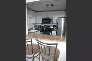 320 W 2nd St, Boston, MA 02127 - Photo 5