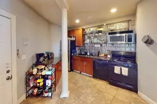 394 Riverway, Boston, MA 02115 - Photo 3