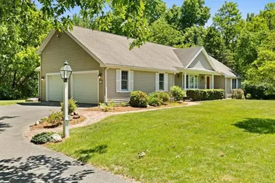 68 Middleboro Ave, Taunton, MA 02780 - Photo 5