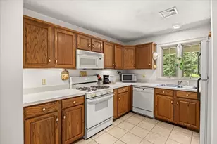 68 Middleboro Ave, Taunton, MA 02780 - Photo 13