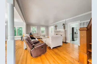 38 Ames Ave, West Springfield, MA 01089 - Photo 9