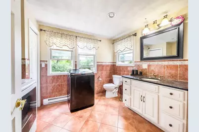 38 Ames Ave, West Springfield, MA 01089 - Photo 13