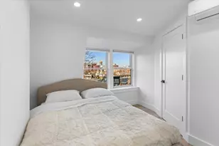 6 Goodwin Pl, Boston, MA 02114 - Photo 13