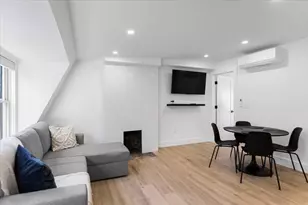 6 Goodwin Pl, Boston, MA 02114 - Photo 11