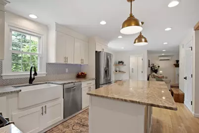 32 Indian Ridge Dr, Leominster, MA 01453 - Photo 9