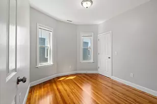 51 King St, Boston, MA 02122 - Photo 9