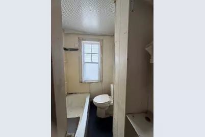 19 Swampscott Ave, Peabody, MA 01961 - Photo 5