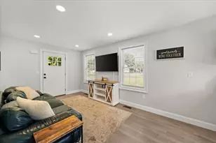 64 Fall River Ave, Seekonk, MA 02771 - Photo 7