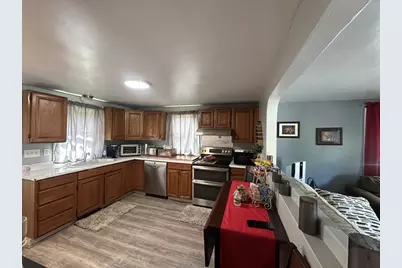 19 Granite St, Uxbridge, MA 01569 - Photo 3