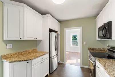 17 Osgood St, Salem, MA 01970 - Photo 9