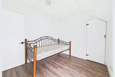 887 Shawmut Ave, New Bedford, MA 02746 - Photo 29