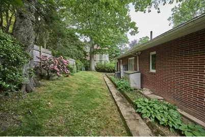 119 Rawson Rd, Brookline, MA 02445 - Photo 19