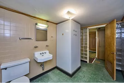 119 Rawson Rd, Brookline, MA 02445 - Photo 17