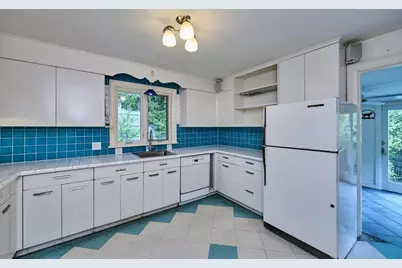 119 Rawson Rd, Brookline, MA 02445 - Photo 7