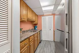 65 Webster St, Weymouth, MA 02190 - Photo 5