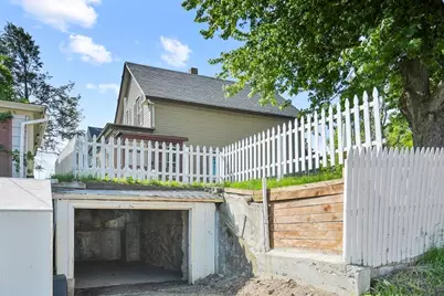 615 North Main Street, Leominster, MA 01453 - Photo 3