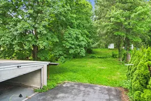 242 Lincoln St, Lexington, MA 02421 - Photo 29