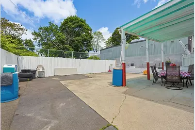 18 Washburn Ave, Brockton, MA 02301 - Photo 5