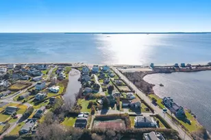 9 Hedge Ln, Falmouth, MA 02540 - Photo 25