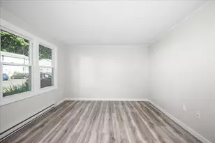 270 Sunderland Rd, Worcester, MA 01604 - Photo 7