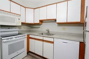 325 Plantation St, Worcester, MA 01604 - Photo 9