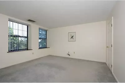 325 Plantation St #213, Worcester, MA 01604 - Photo 11